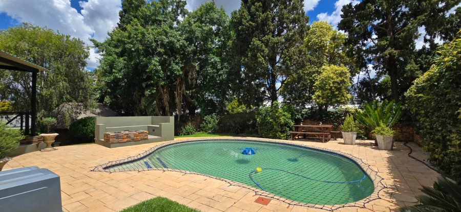 4 Bedroom Property for Sale in Wilkoppies North West